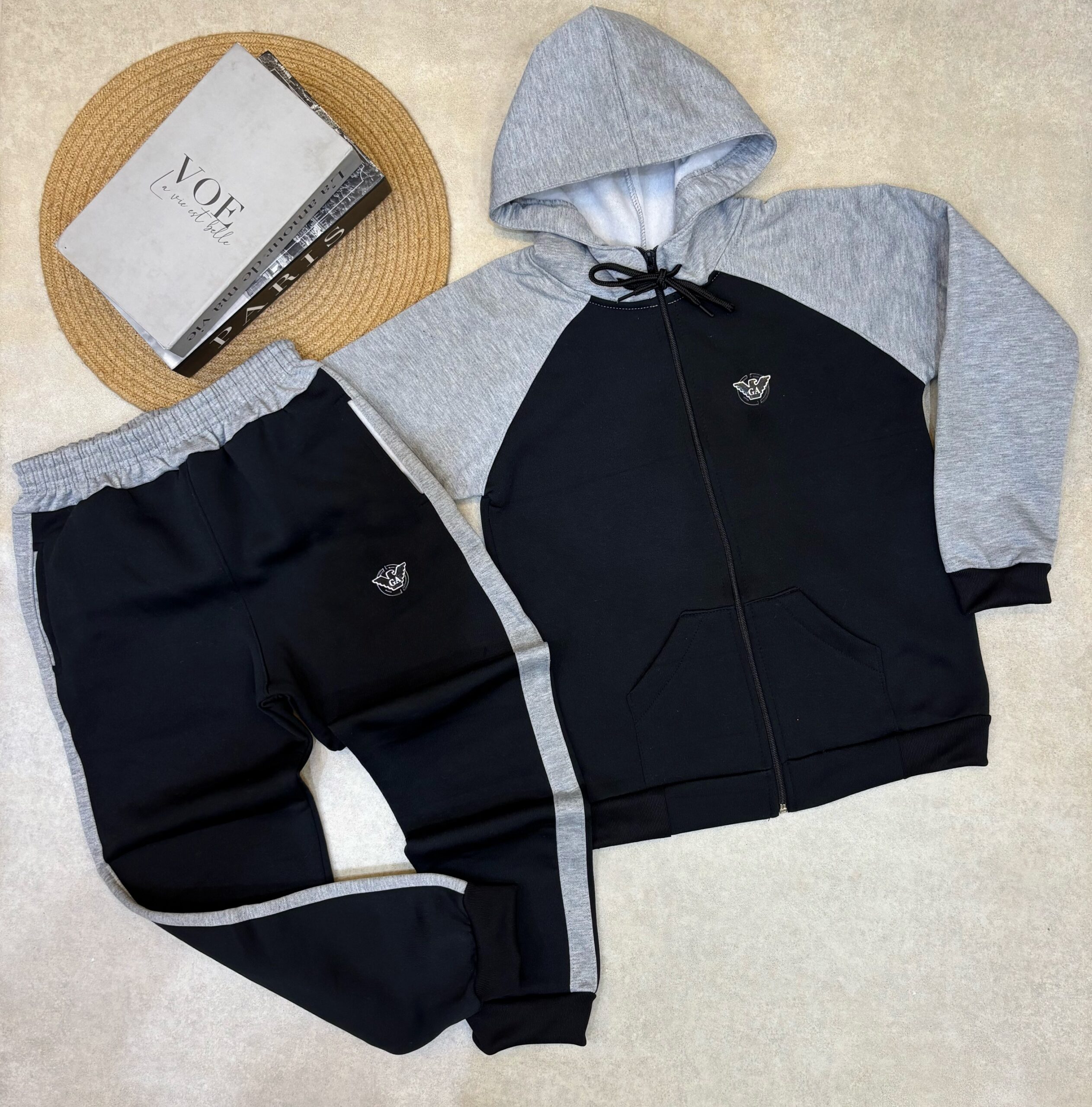 Conjunto de moletom - Imagem 2
